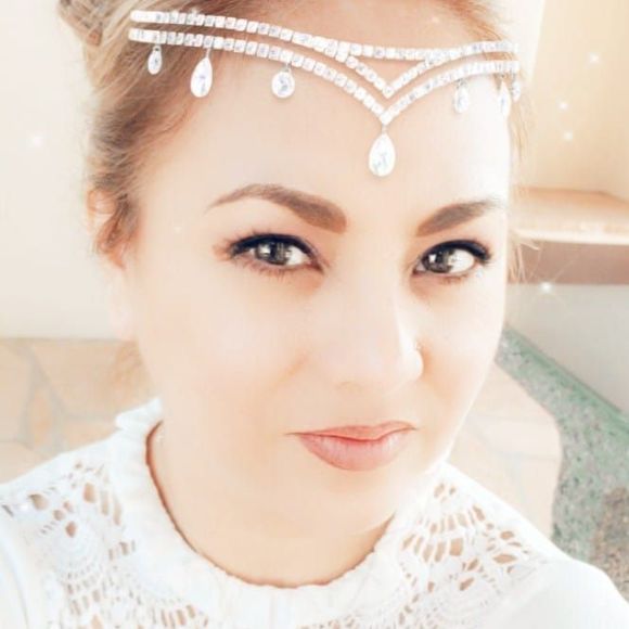 Meet your Posher, Gloria - Picture 1 of 1